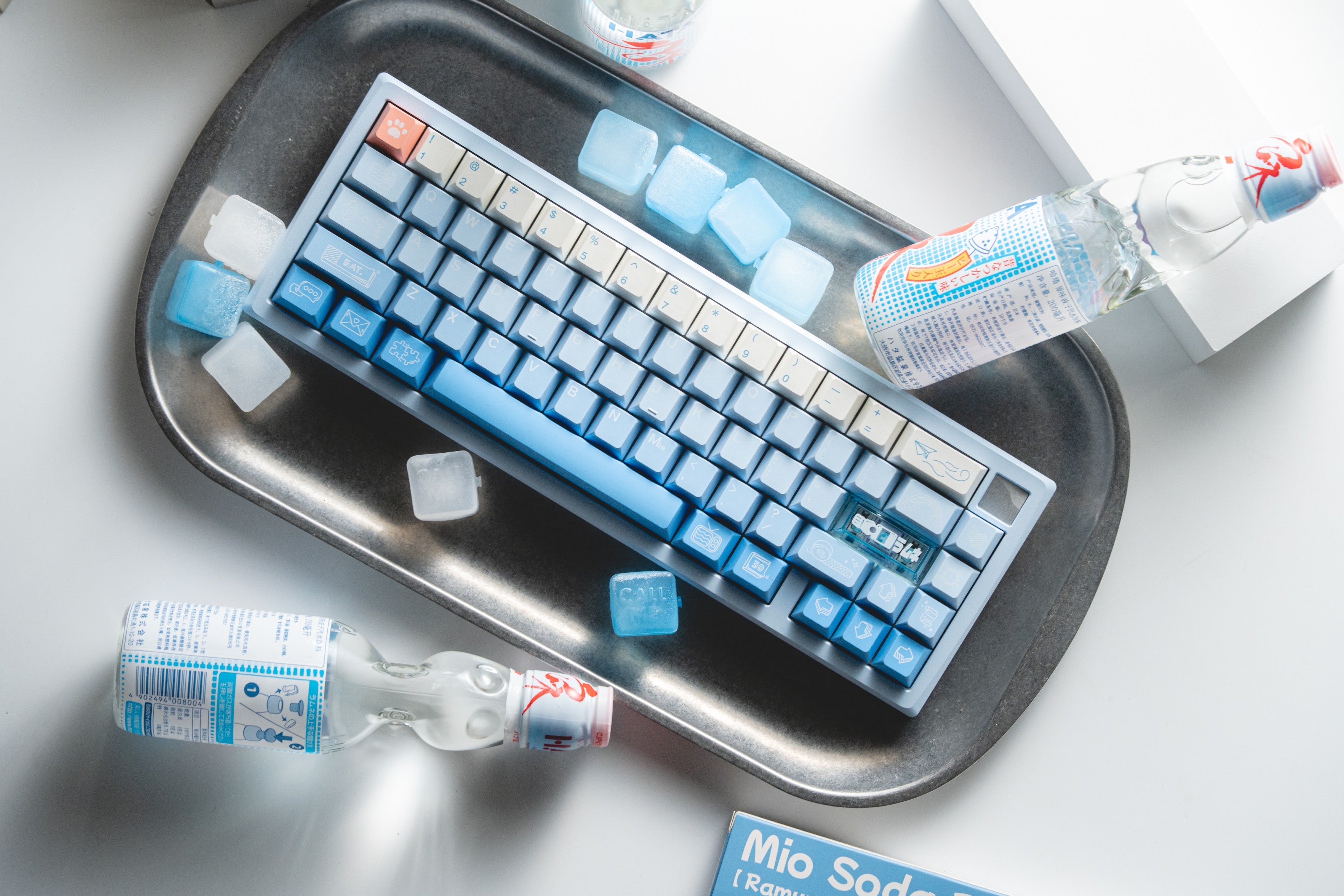 オーストラリアの組み立て済みおよびカスタムのメカニカルキーボード