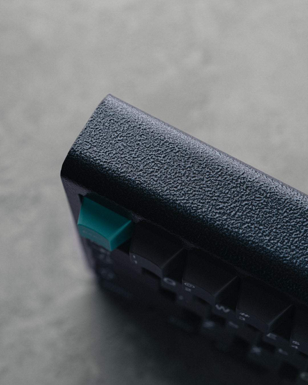 [Group-buy] Float65 65% Bent Steel Custom Keyboard Kit