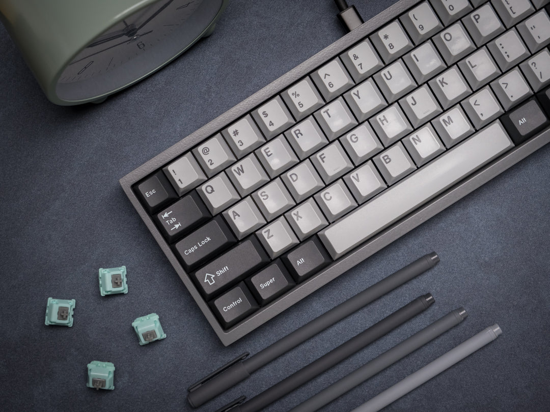 [Group-Buy] GMK CYL Rainy Day R3 Keycaps