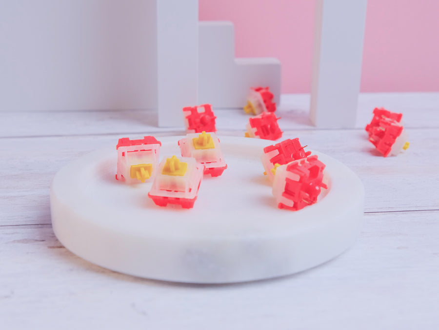 Pic: Icey Ice Mango Berry switches at Keebz N Cables.