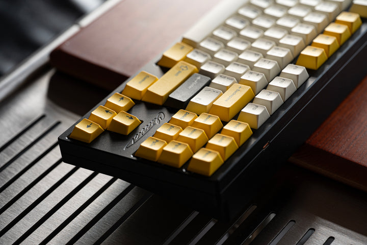 [Group-Buy] Classic D Gigant Custom Keyboard Kit