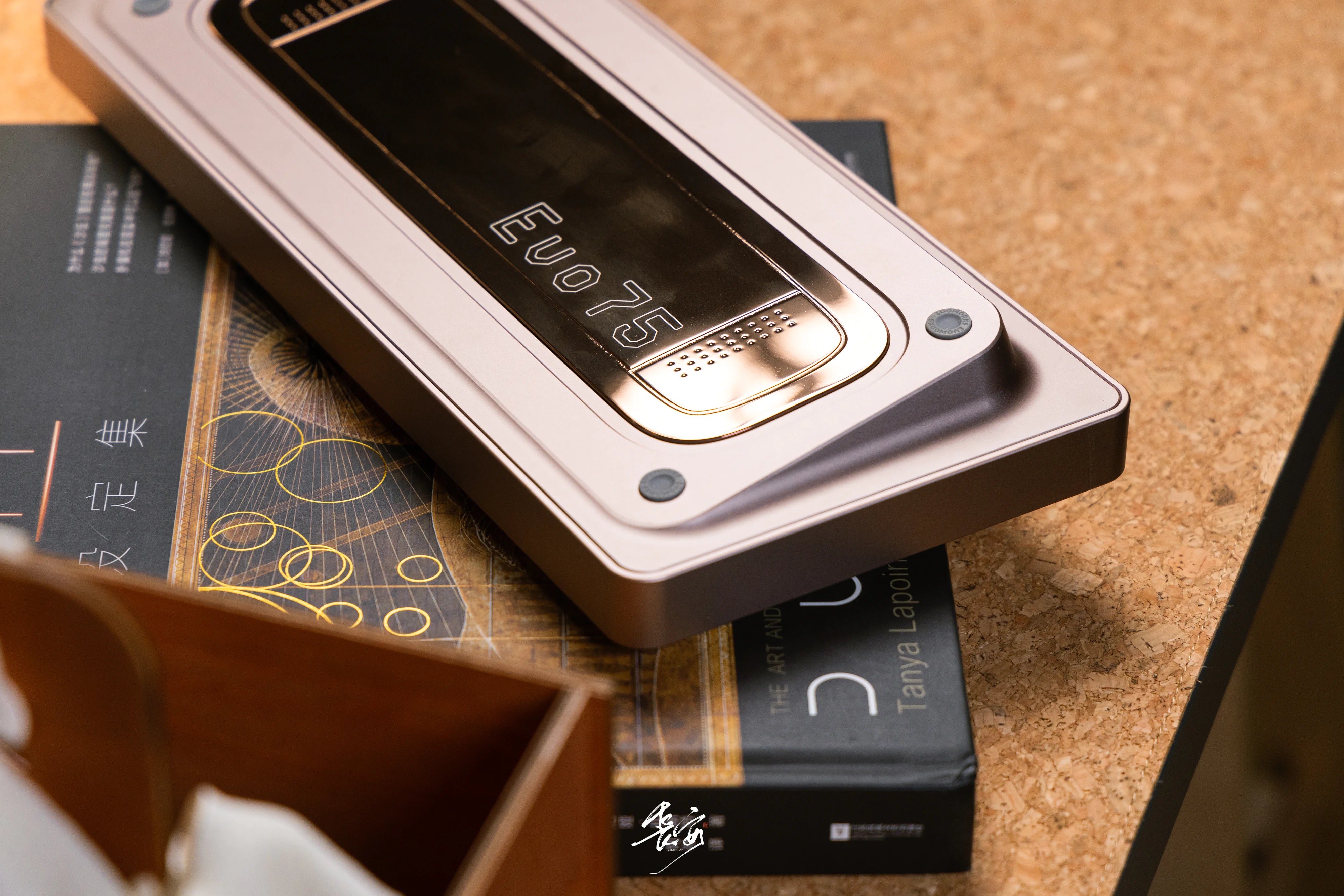 予約注文] Evoworks Evo75 75% メカニカルキーボード – Keebz N Cables