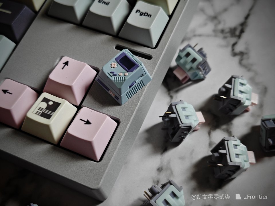 ZMKC - Keyboard Switches - ZMKC x XCJZ Pocket Game Console Artisan Keycap - LUCY Edition - Keebz N Cables