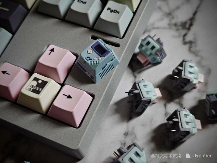 ZMKC - Keyboard Switches - ZMKC x XCJZ Pocket Game Console Artisan Keycap - LUCY Edition - Keebz N Cables