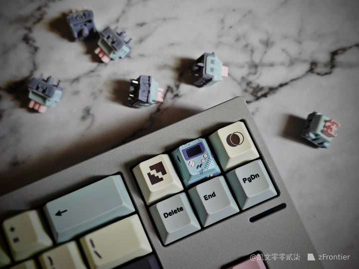 ZMKC - Keyboard Switches - ZMKC x XCJZ Pocket Game Console Artisan Keycap - LUCY Edition - Keebz N Cables