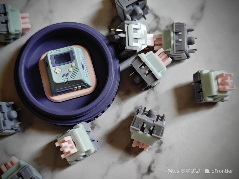 ZMKC - Keyboard Switches - ZMKC x XCJZ Pocket Game Console Artisan Keycap - LUCY Edition - Keebz N Cables