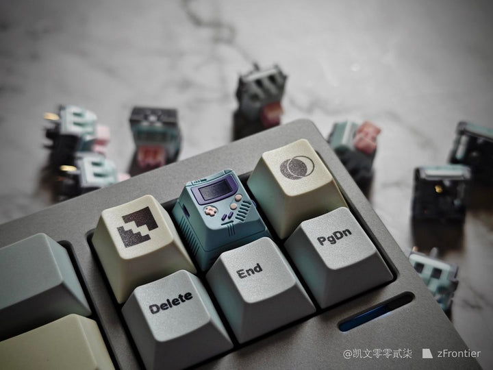 ZMKC - Keyboard Switches - ZMKC x XCJZ Pocket Game Console Artisan Keycap - LUCY Edition - Keebz N Cables
