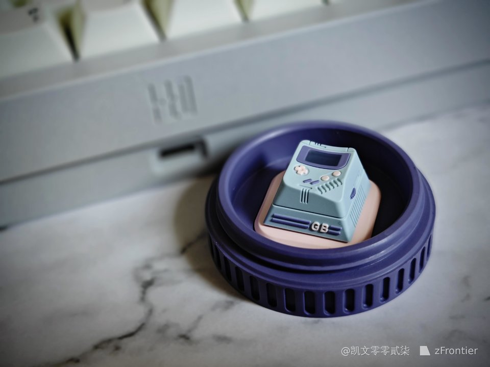 ZMKC - Keyboard Switches - ZMKC x XCJZ Pocket Game Console Artisan Keycap - LUCY Edition - Keebz N Cables