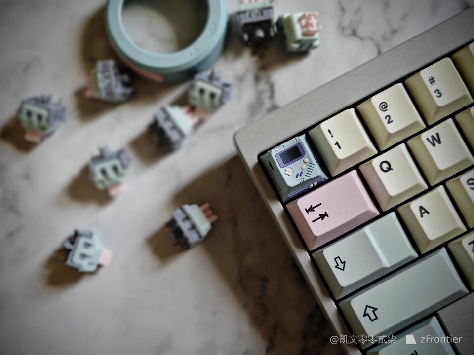 ZMKC - Keyboard Switches - ZMKC x XCJZ Pocket Game Console Artisan Keycap - LUCY Edition - Keebz N Cables